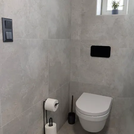 App. Tb / Centrum ברנו